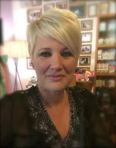 Gina von Arx, Coiffeuse